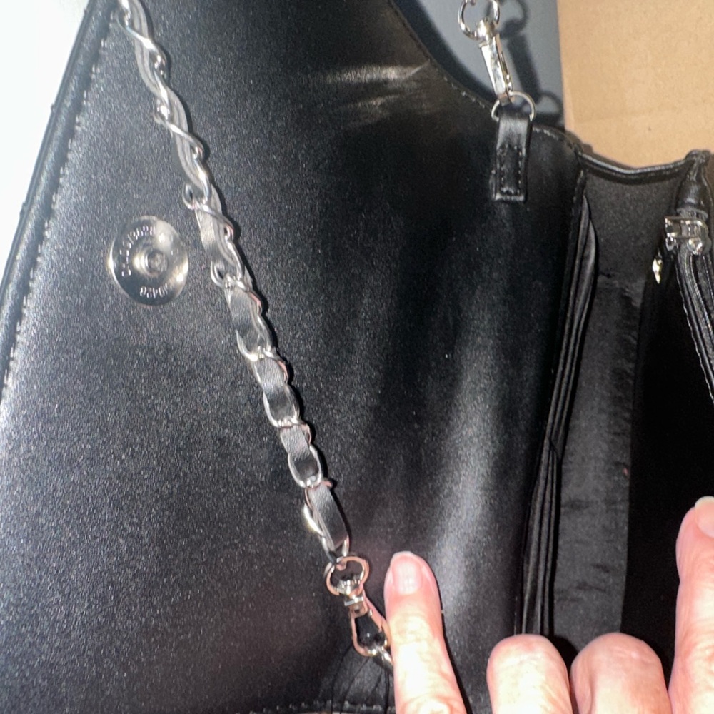 Badgley Mischka CrossBody - Picture 6 of 8